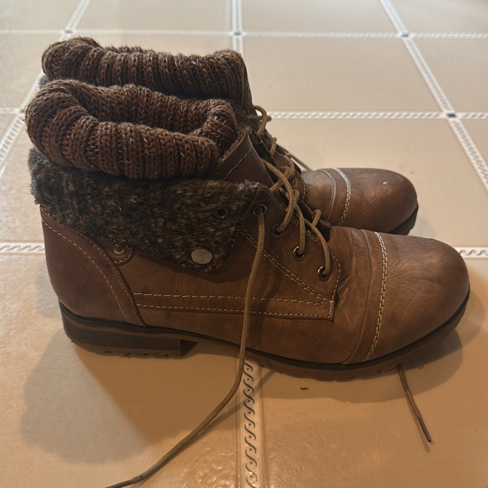 Refresh Brown Ankle Boots Size 10
